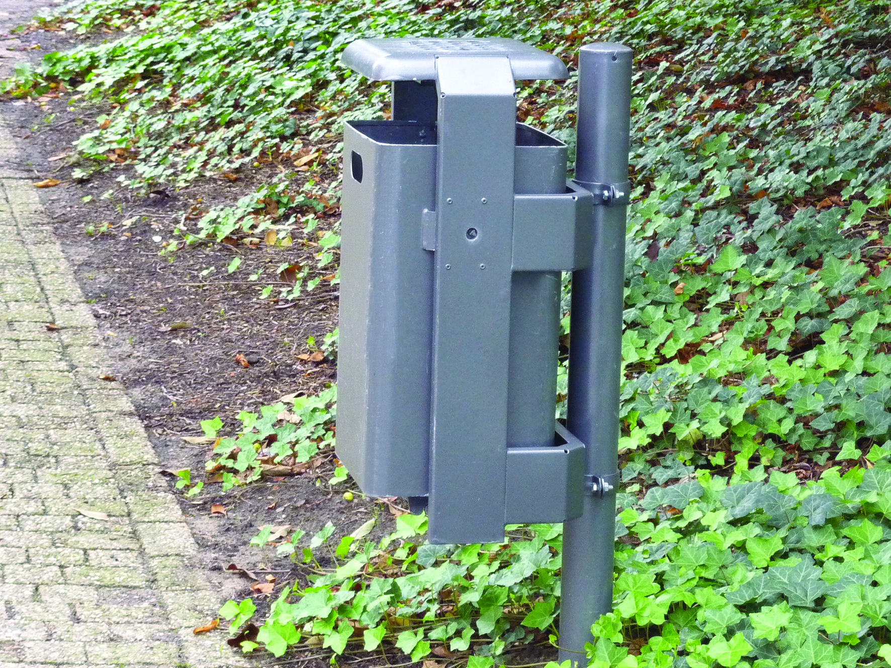 Abfallbehälter -Arial-, 40 Liter, aus Stahl, mit Dach, Wand- oder Pfostenmontage