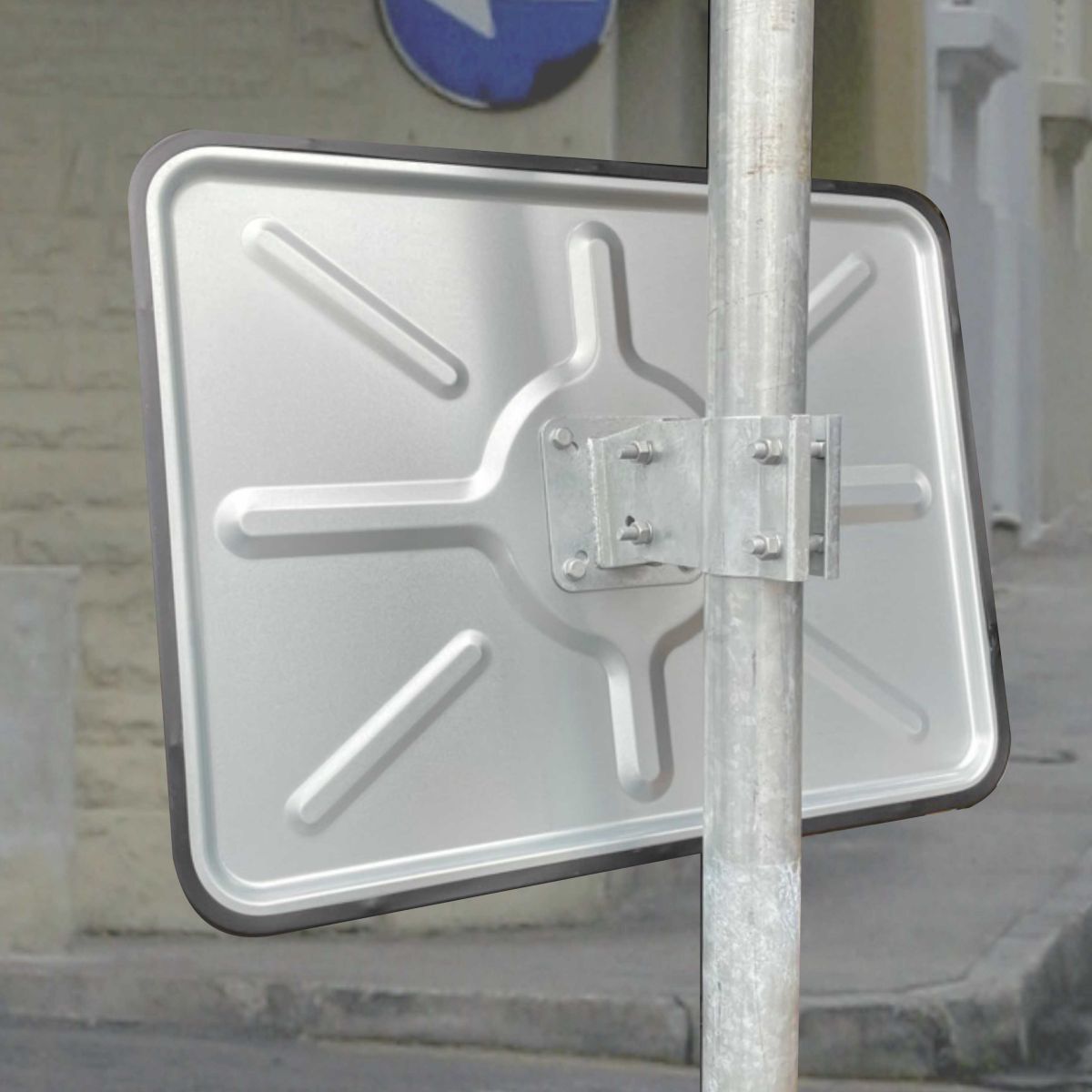 Verkehrsspiegel rot/weiss aus Edelstahl, 60 x 80 cm vereisungsfrei