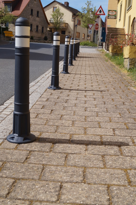 Poller Ø 95 mm, anthrazit aus Kunststoff zum Aufdübeln, 780 mm