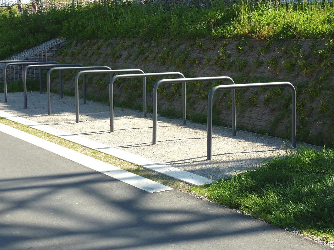 Absperrbügel aus Stahl Ø 76 mm, zum Einbetonieren, ohne Querholm, Höhe: 1400 mm 