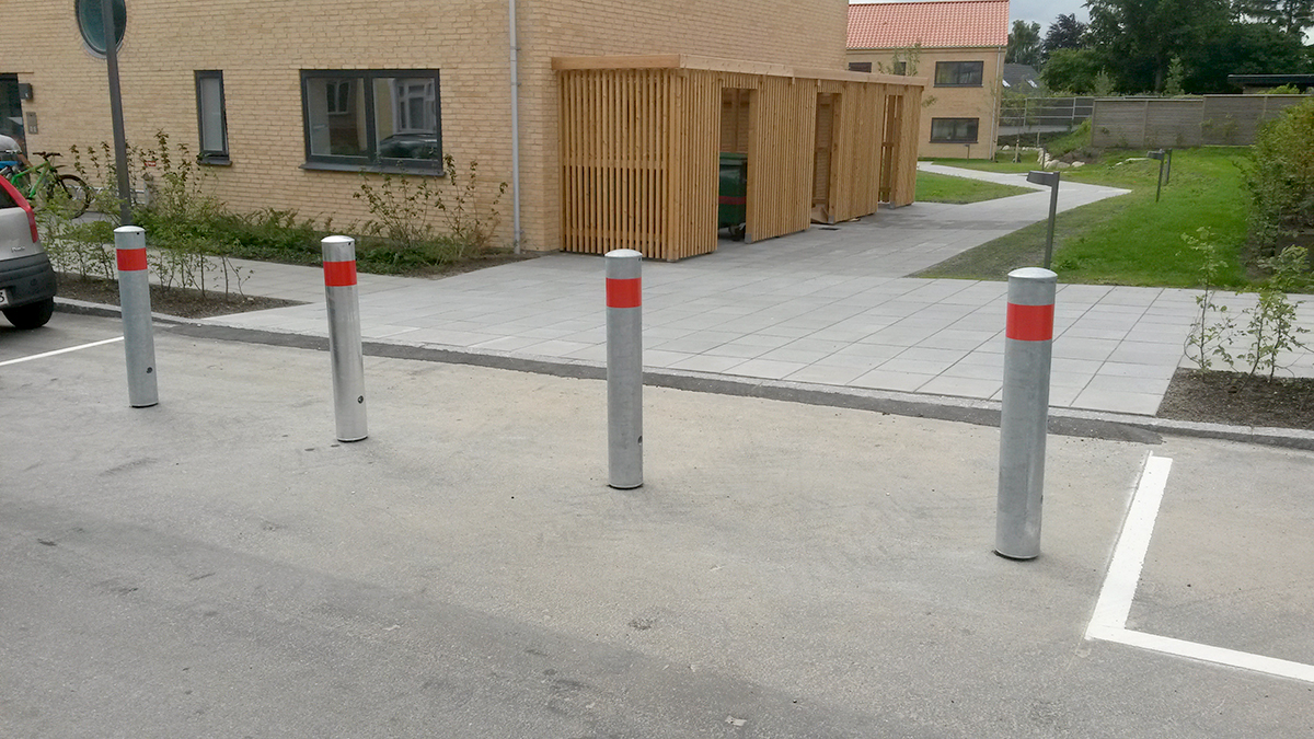 Absperrpfosten QUANTUS aus Stahl Ø 152 mm, herausnehmbar