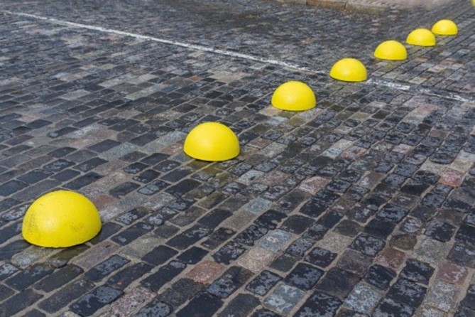 Verkehrspoller Halbkugel Ø 750x350 mm gelb