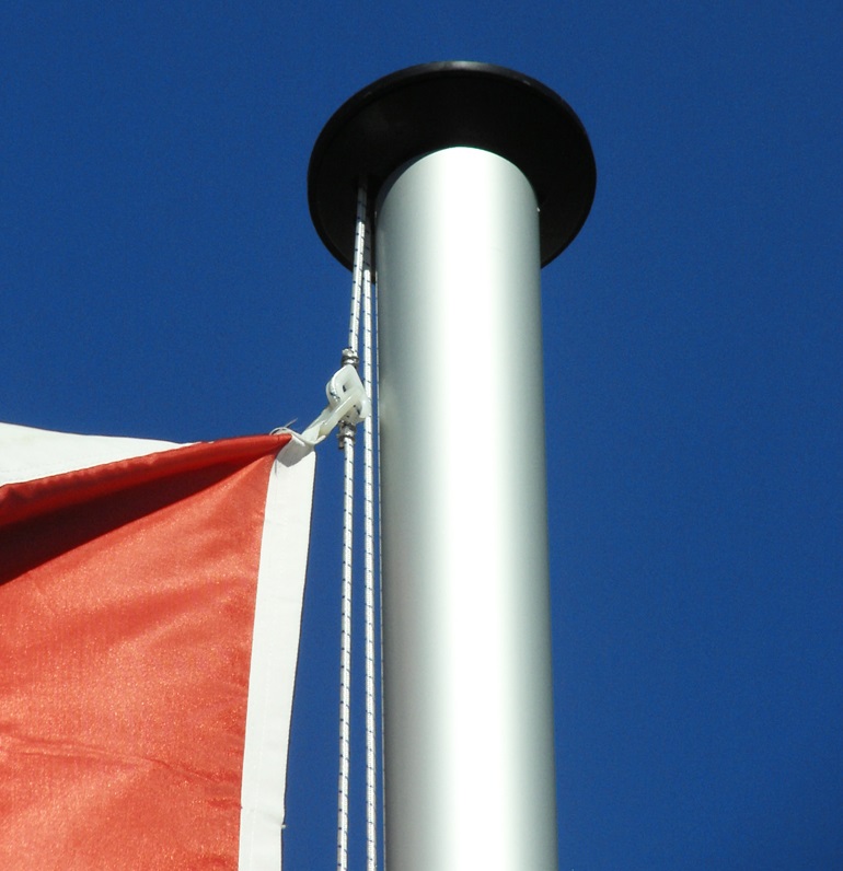 Fahnenmast -MA- aus Aluminium, Höhe 6 bis 7 m, Ø 90 mm, mit aussenliegener Seilführung 