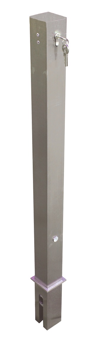 Edelstahlpfosten Ø 70x70 mm herausnehmbar durch Halbzylinder